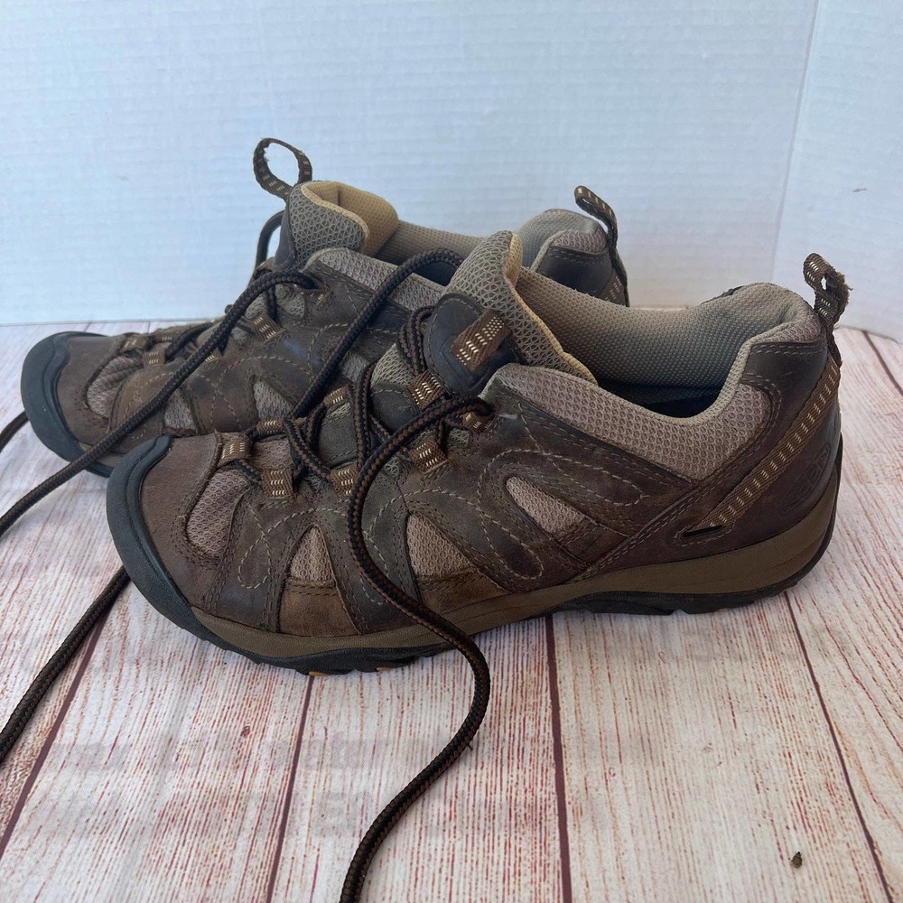 Womens Size 9 Keen Hiking Sneakers